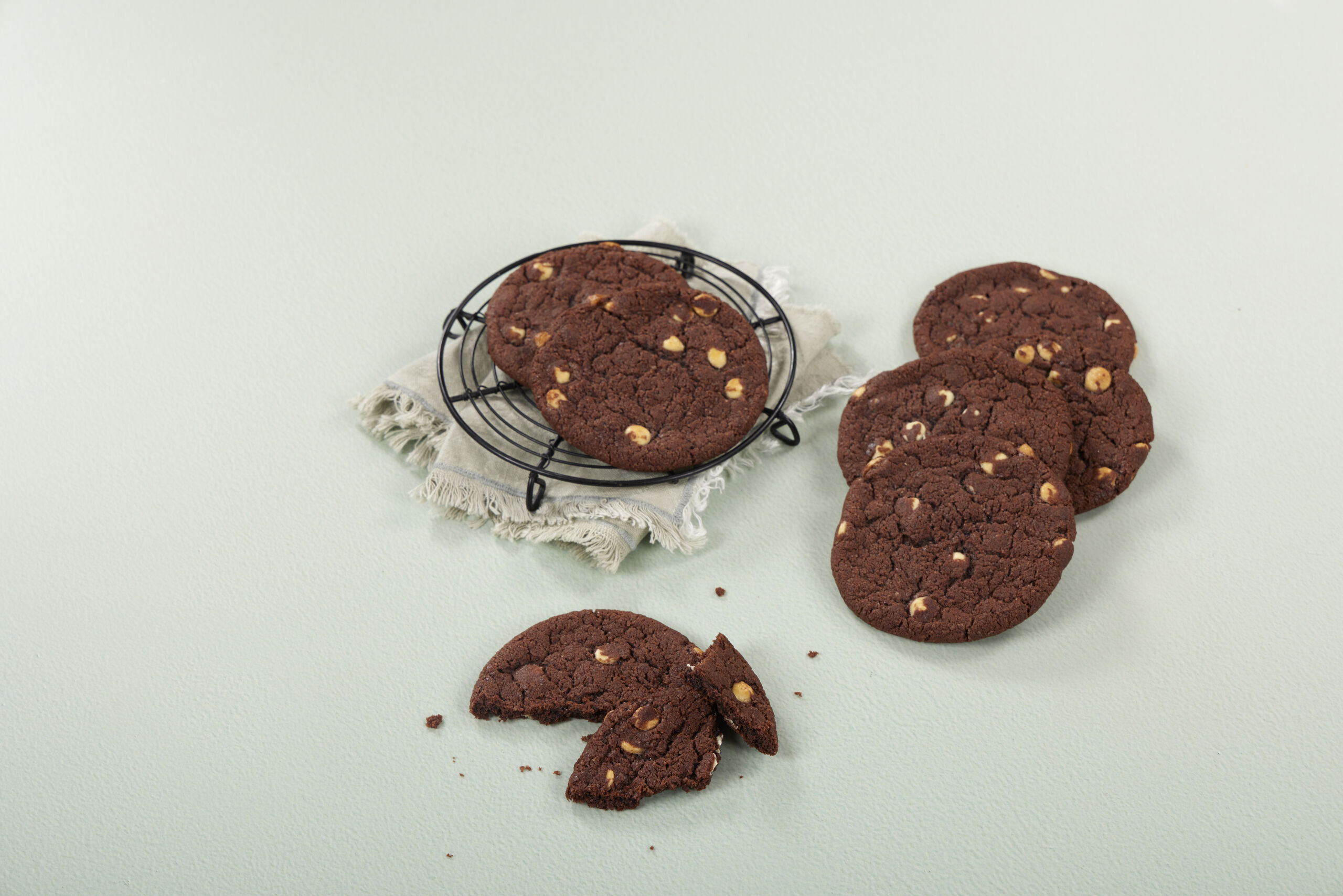 6742118_Sjokoladecookie med hvit sjokolade hig_br4