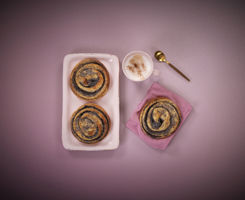 6839989 Hvetesnurr valmuekrem ferdighevet 180g rosa bakgrunn k hig_1