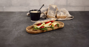 6057434 Glutenfri ciabatta grov tomat ost b5