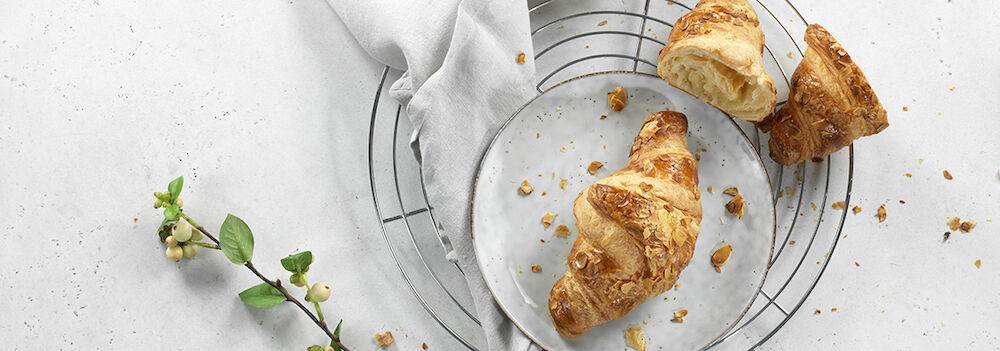 1140x400-5672159 croissant mandel