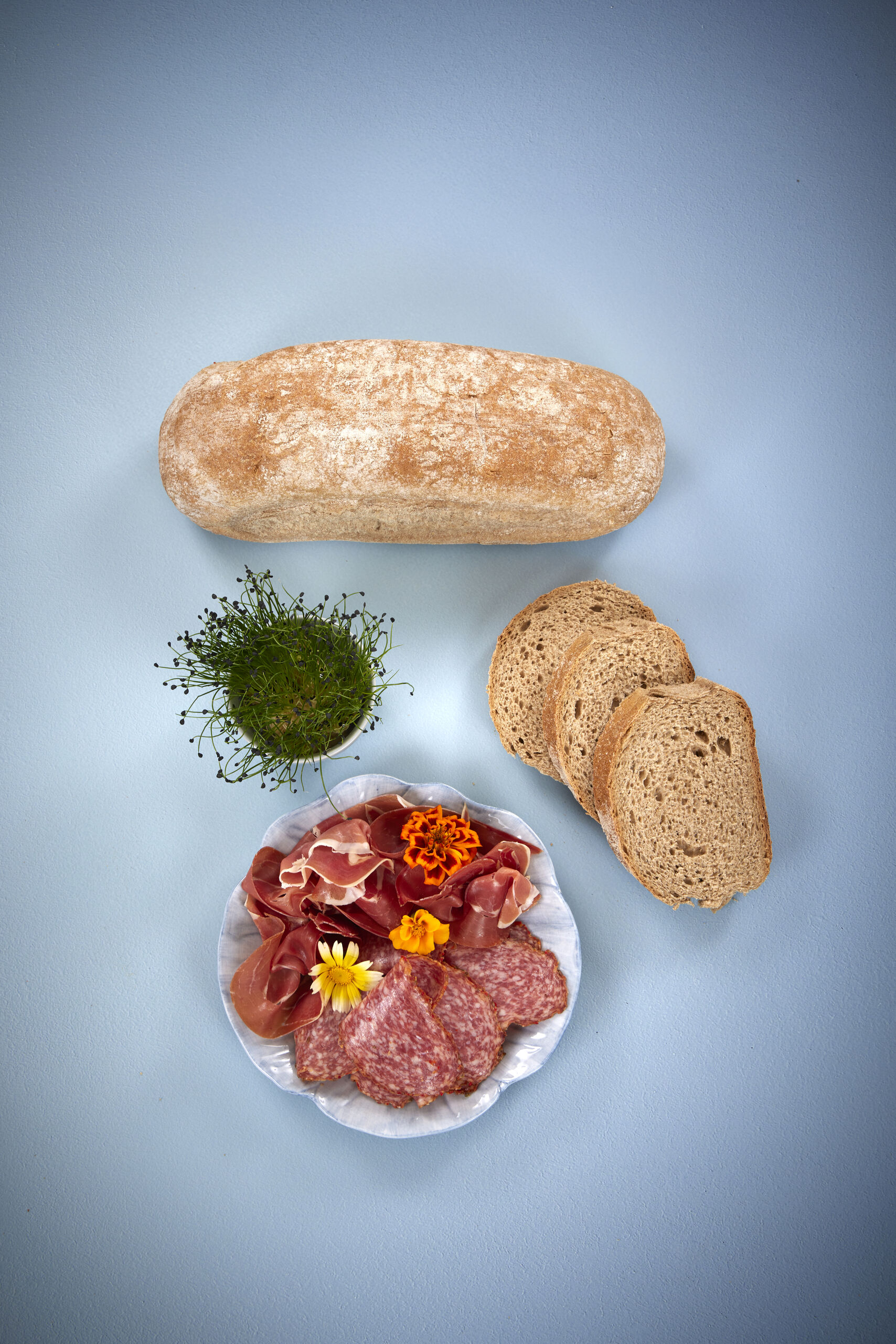 6834097 Grovt bondebrød tin server spekeskinke h hig_1