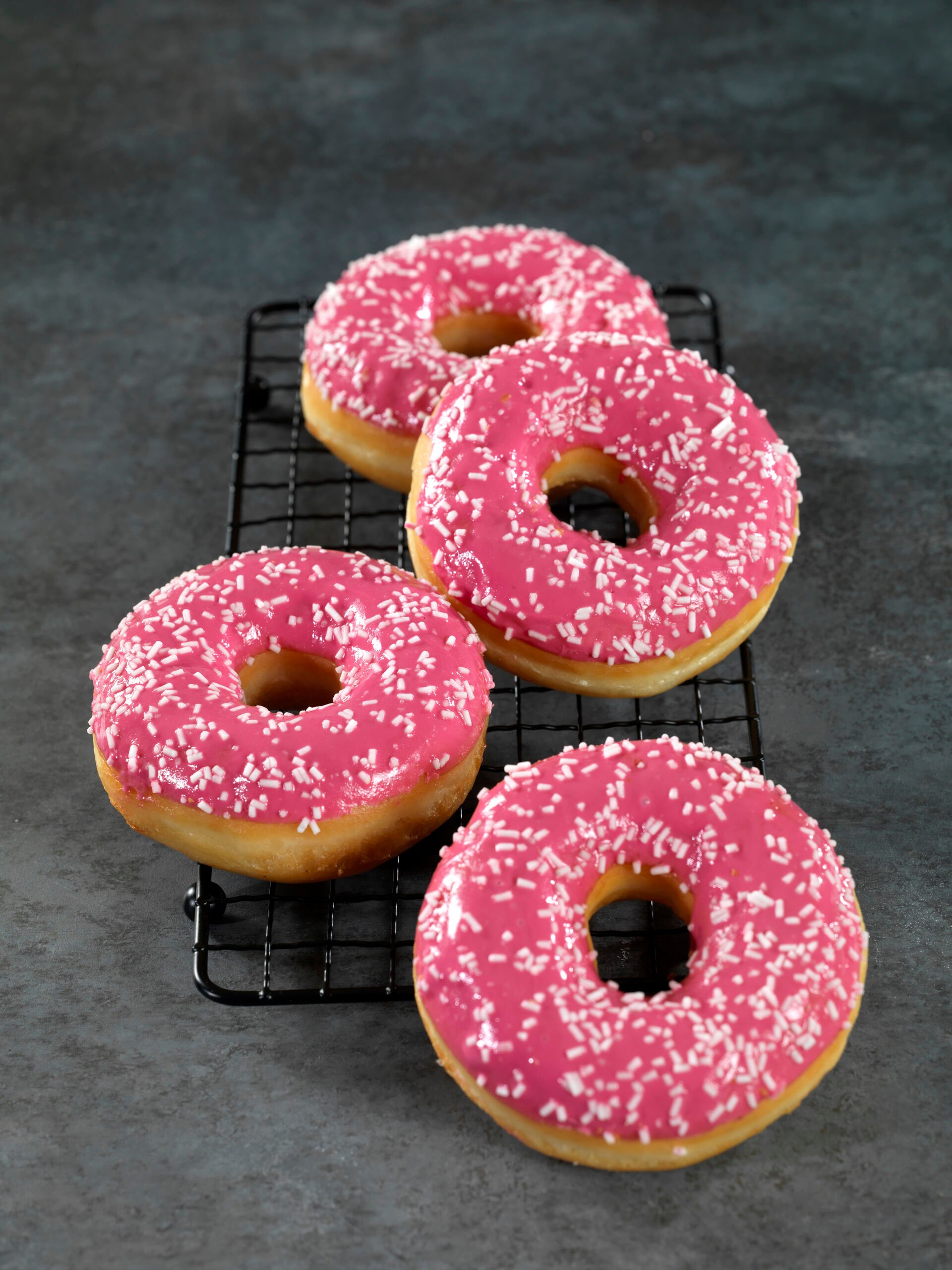 5450846 donut bringebær høyde