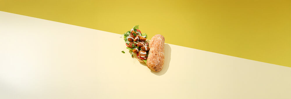 229461_USP Mood_Lepinja-120g-long_recept-2-Lepinja-met-Falafel-&-Tahinisaus_LIGGEND_LR